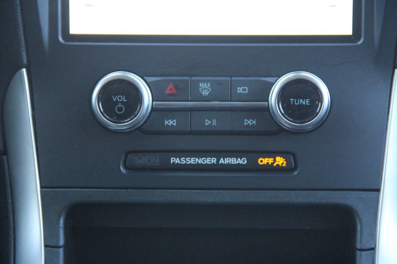 Certified 2024 Ford Edge SEL image 20