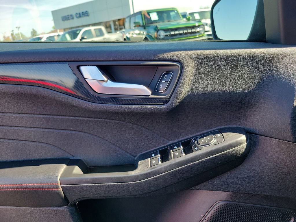 Certified 2025 Ford Escape ST-Line AWD/4WD image 20