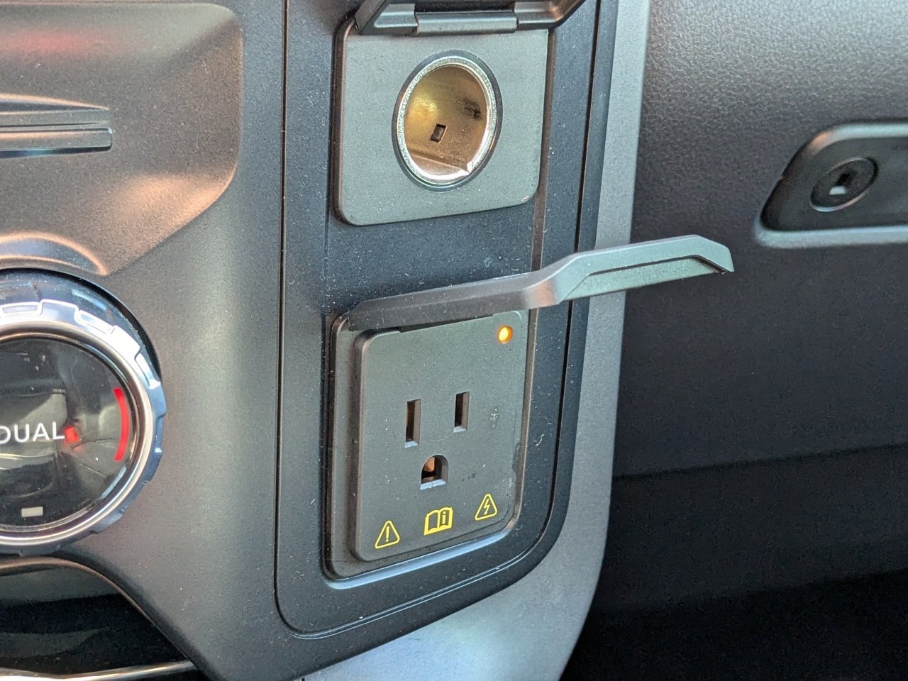 Certified 2024 Ford F150 Lariat image 27