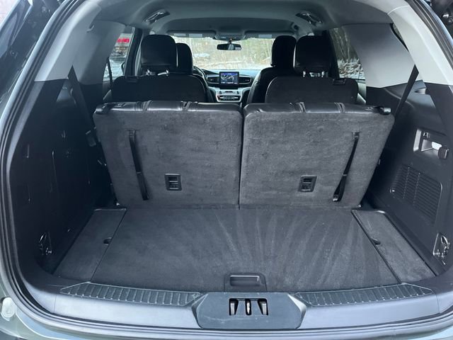 Certified 2022 Ford Explorer XLT w/ Equipment Group 202A image 17