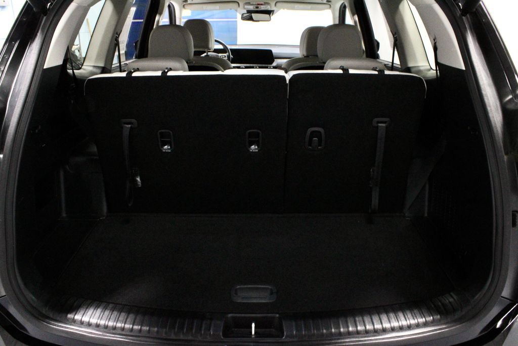 Used 2024 Kia Telluride EX w/ EX Captain's Chair Package FWD image 14