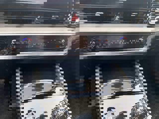 Used 2025 Kia Sportage EX w/ EX Premium Package AWD/4WD image 18