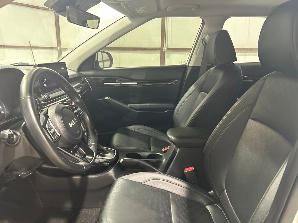 Used 2022 Kia Seltos EX image 15