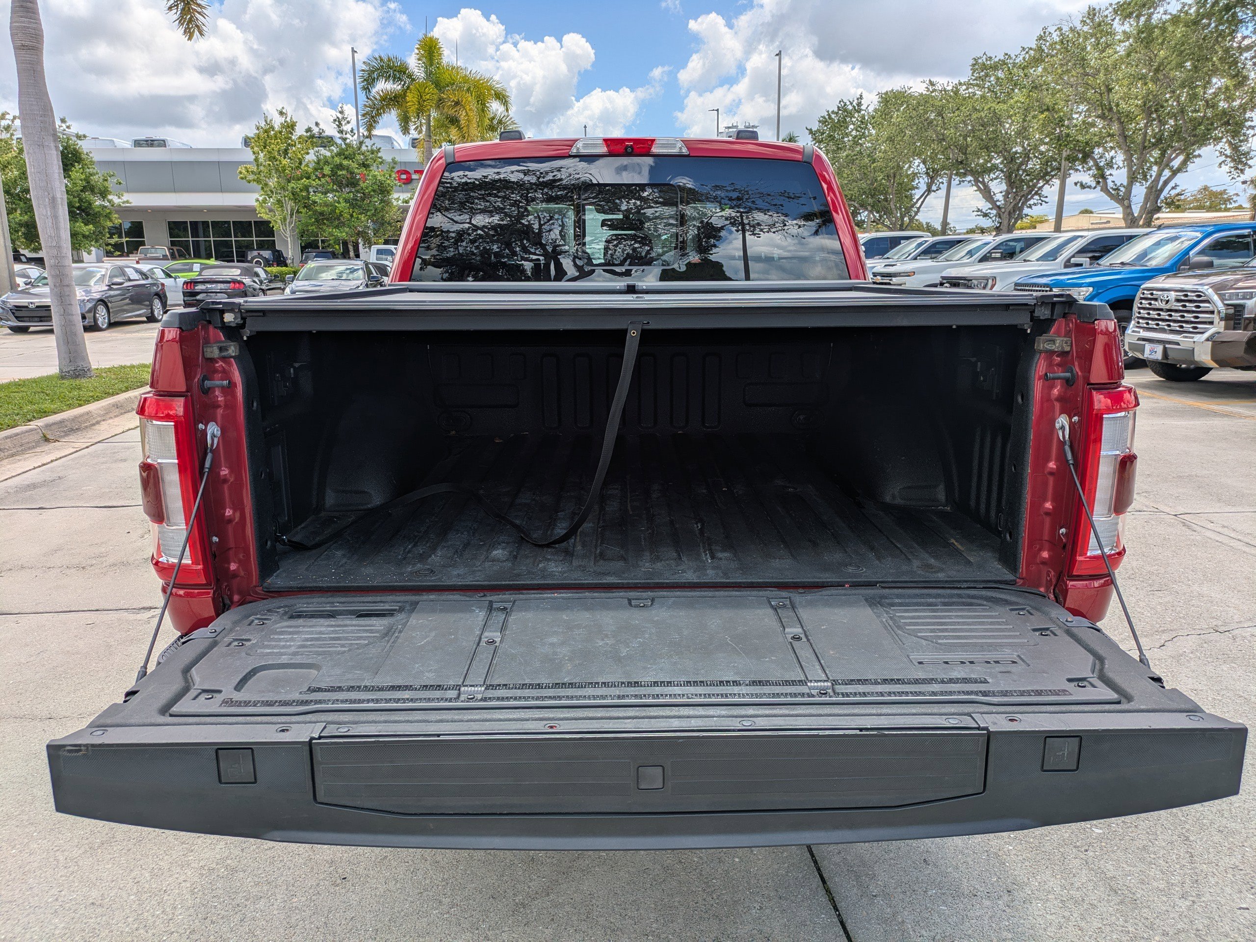 Certified 2022 Ford F150 Platinum w/ Equipment Group 701A High AWD/4WD image 13