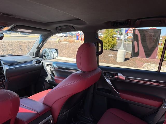 Used 2023 Lexus GX 460 Premium w/ Premium Package image 25