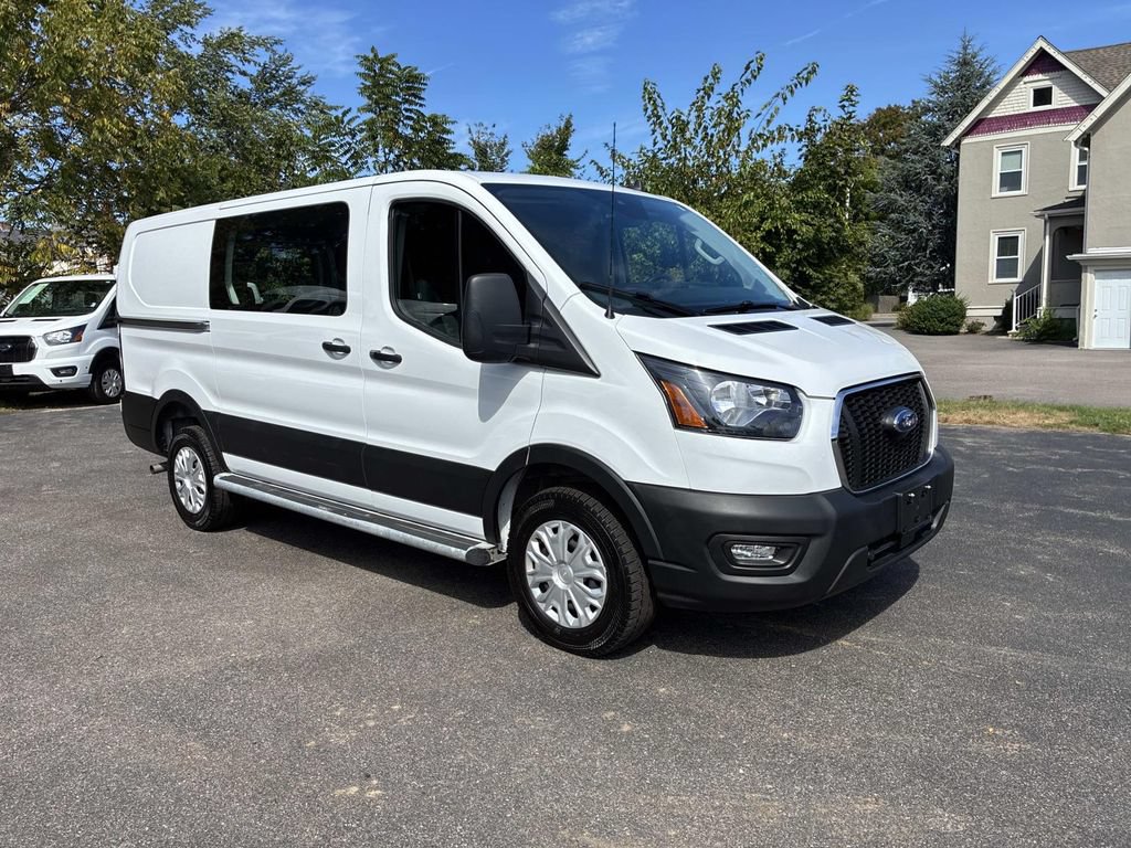 Certified 2025 Ford Transit 250 Low Roof w/ Exterior Upgrade Package RWD image 3