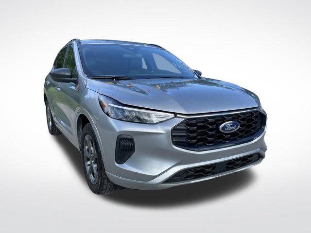 Certified 2024 Ford Escape ST-Line AWD/4WD image 2
