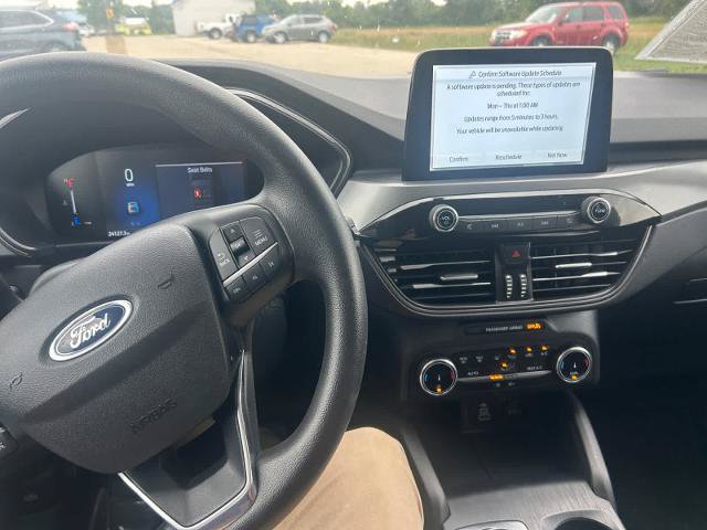 Certified 2025 Ford Escape Active AWD/4WD image 11