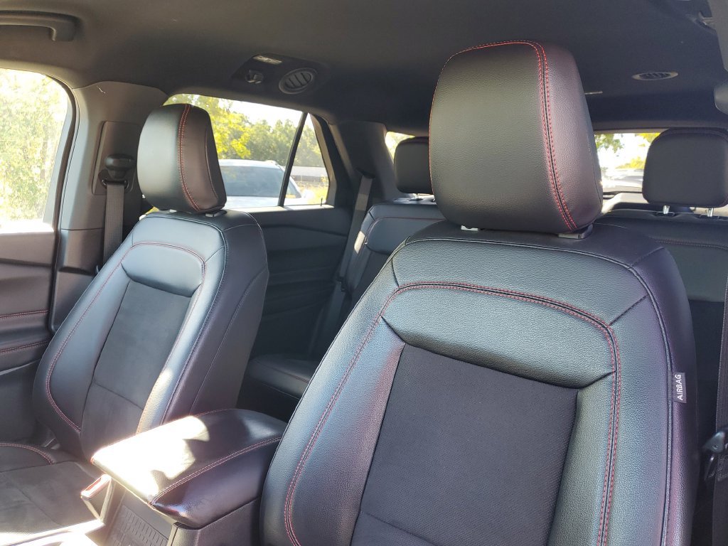 Certified 2023 Ford Explorer ST-Line AWD/4WD image 14