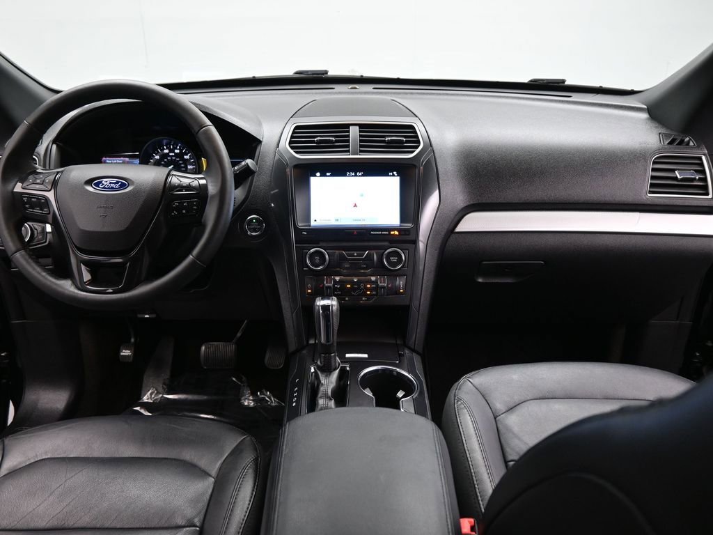Certified 2017 Ford Explorer XLT w/ Equipment Group 202A image 22