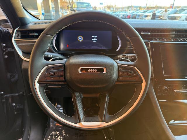 Used 2023 Jeep Grand Cherokee Altitude image 20