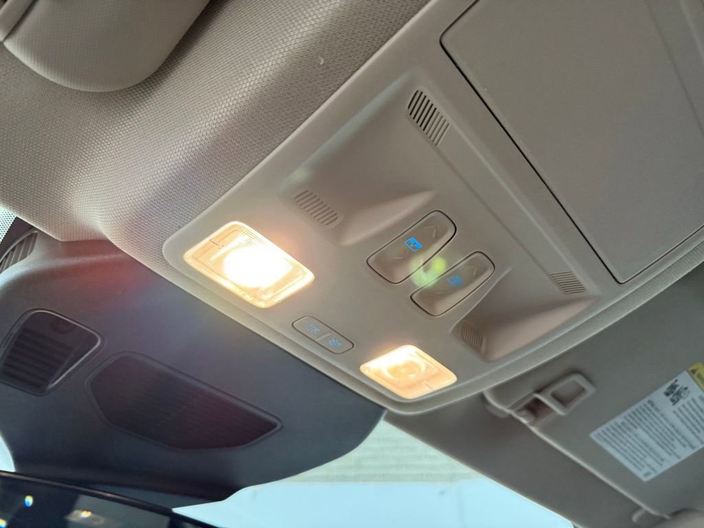 Certified 2020 Ford Escape SE image 40