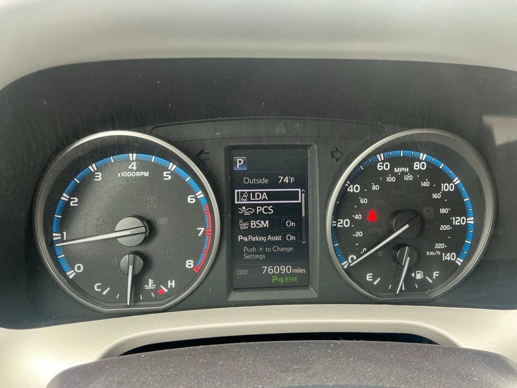 Used 2017 Toyota RAV4 XLE FWD image 31