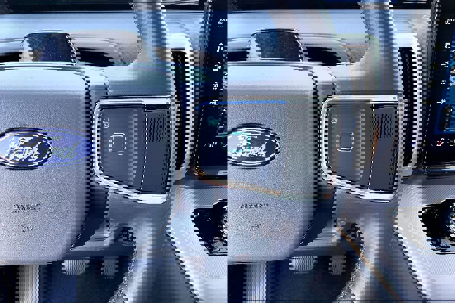 Certified 2025 Ford Expedition Active image 22