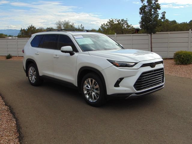 Used 2024 Toyota Grand Highlander AWD image 8
