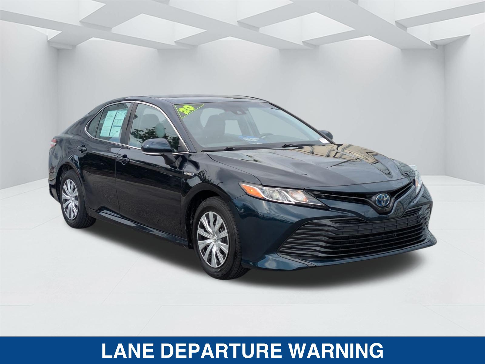 Used 2020 Toyota Camry LE w/ Fleet Convenience Package FWD image 2