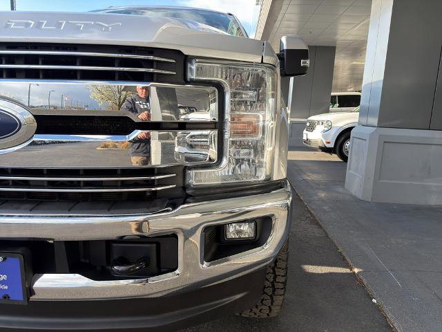 Certified 2017 Ford F350 Lariat w/ Camper Package image 8