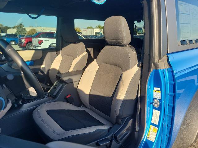 Certified 2022 Ford Bronco Wildtrak AWD/4WD image 12