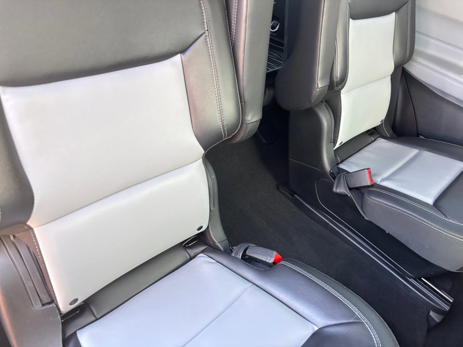 Certified 2023 Ford Explorer XLT w/ Equipment Group 202A image 18