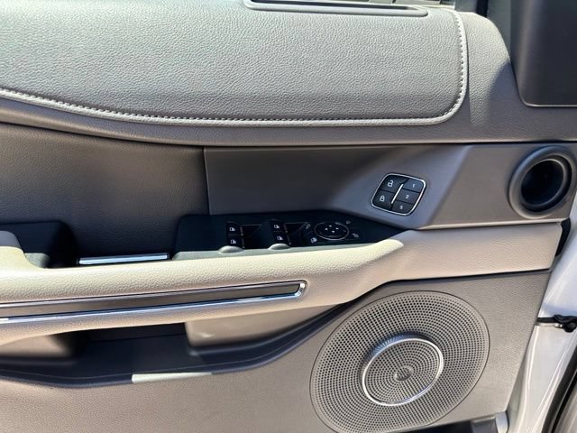 Certified 2020 Ford Expedition XLT w/ Equipment Group 202A AWD/4WD image 30