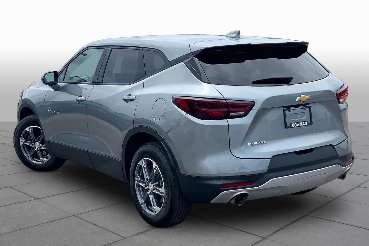 Used 2024 Chevrolet Blazer LT FWD image 11