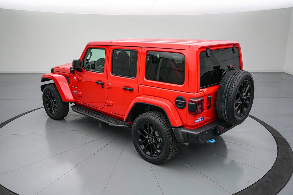 Used 2024 Jeep Wrangler Unlimited Sahara AWD/4WD image 6