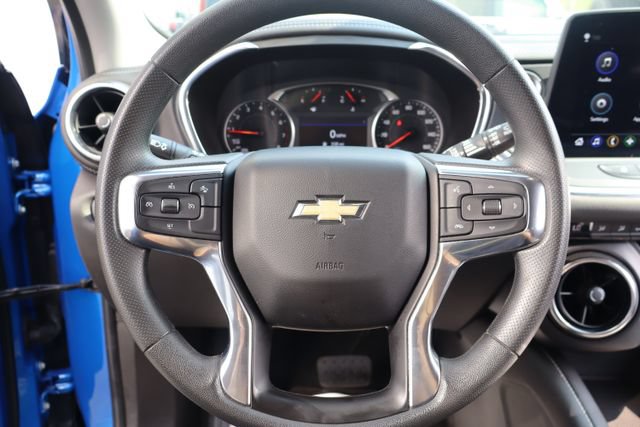 Used 2025 Chevrolet Blazer LT AWD/4WD image 18