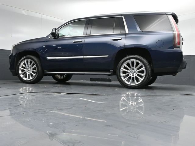 Used 2018 Cadillac Escalade Luxury AWD/4WD image 38