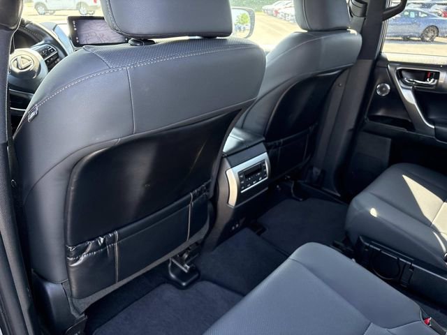 Used 2023 Lexus GX 460 Premium w/ Accessory Package AWD/4WD image 16