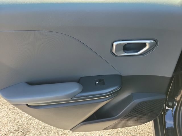 Used 2025 Kia K4 FWD image 14