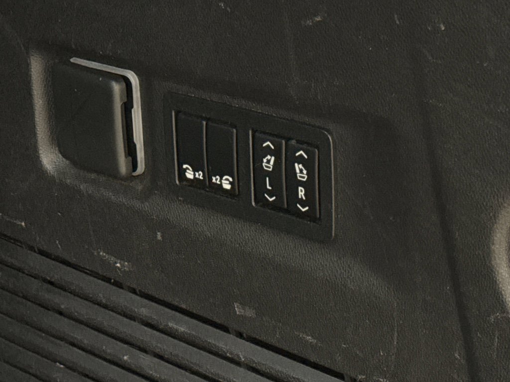 Used 2021 GMC Yukon XL Denali w/ Denali Ultimate Package image 37