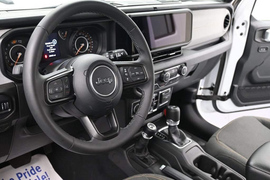 Used 2025 Jeep Wrangler Unlimited Sport AWD/4WD image 12