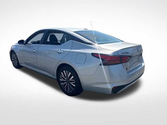 Used 2023 Nissan Altima 2.5 SV image 3