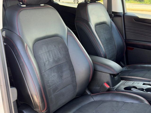 Certified 2021 Ford Escape SEL w/ SEL Stealth AWD Package image 32