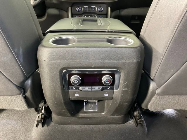 Used 2023 Chevrolet Suburban Premier image 18