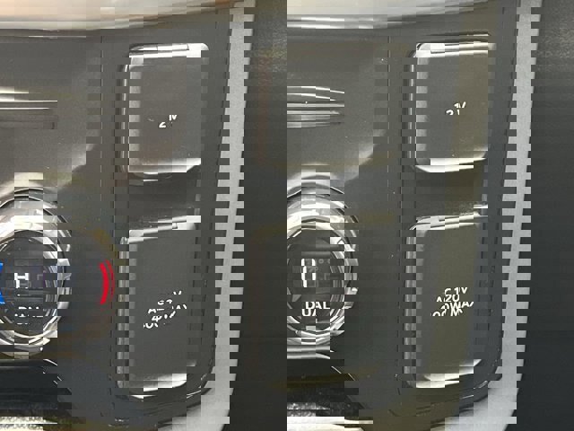 Certified 2021 Ford F150 Lariat w/ Equipment Group 502A High image 25