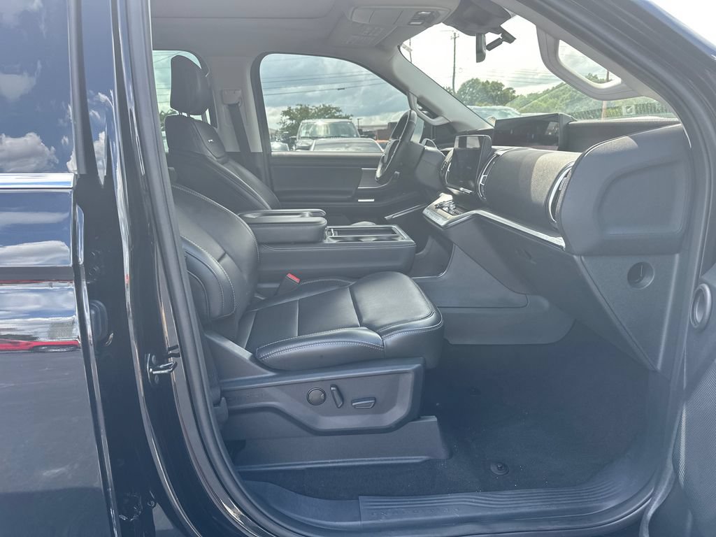 Certified 2025 Ford Expedition Max Platinum AWD/4WD image 13