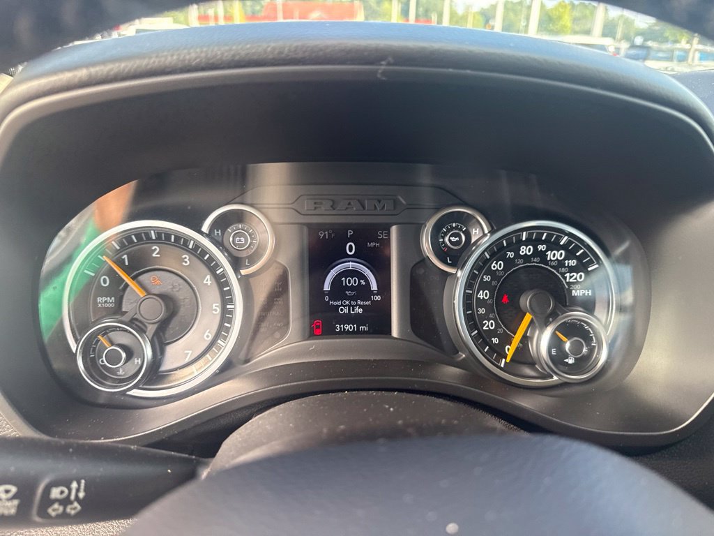 Used 2019 RAM 1500 Big Horn RWD image 18