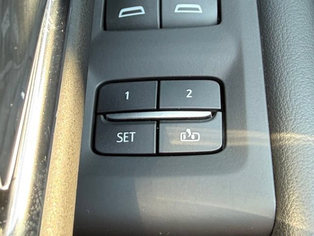 Used 2023 Chevrolet Tahoe High Country AWD/4WD image 17