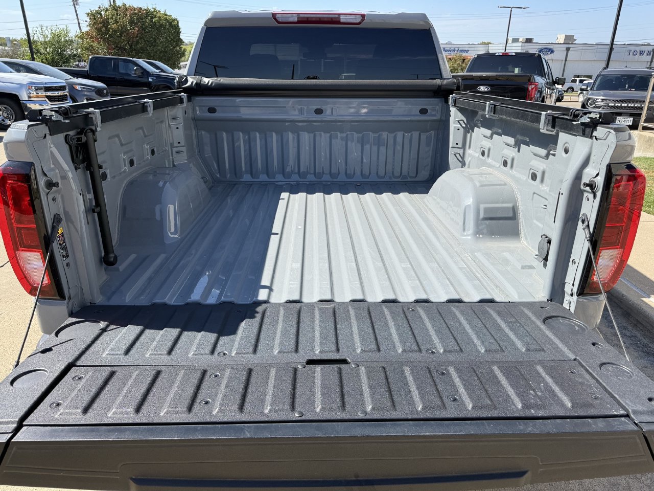 Used 2024 GMC Sierra 1500 Elevation AWD/4WD image 27
