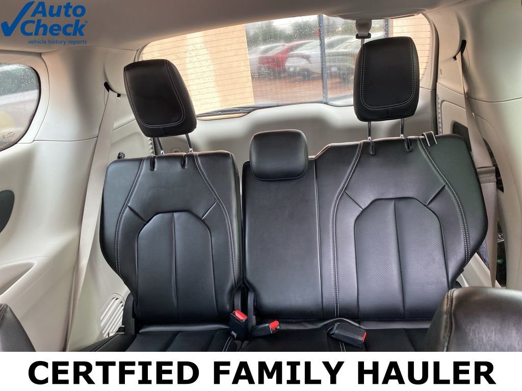Used 2024 Chrysler Pacifica Touring-L FWD image 20