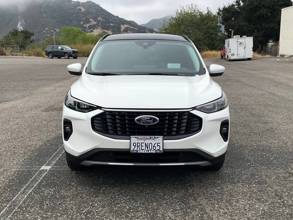 Certified 2024 Ford Escape SE w/ PHEV Premium Package FWD image 9