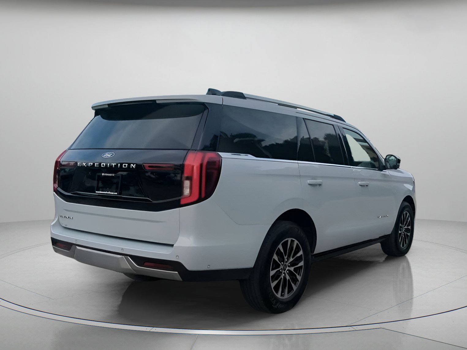Certified 2025 Ford Expedition Platinum AWD/4WD image 27