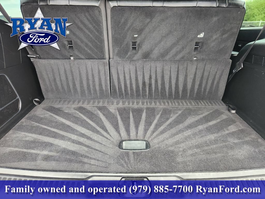 Used 2024 Jeep Wagoneer Series II w/ Flexible Seating Group RWD image 23