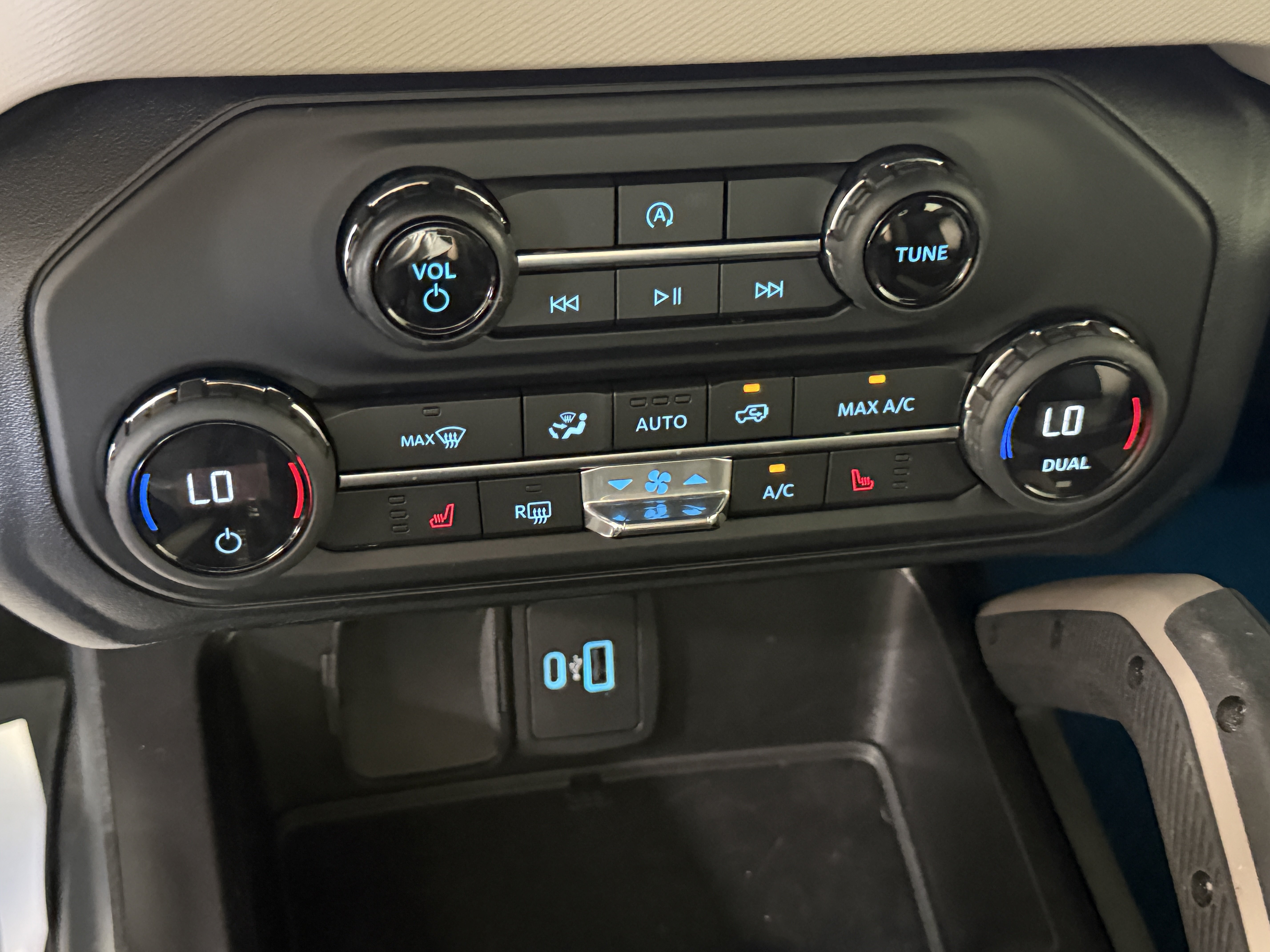Certified 2021 Ford Bronco Big Bend w/ Sasquatch Package AWD/4WD image 20