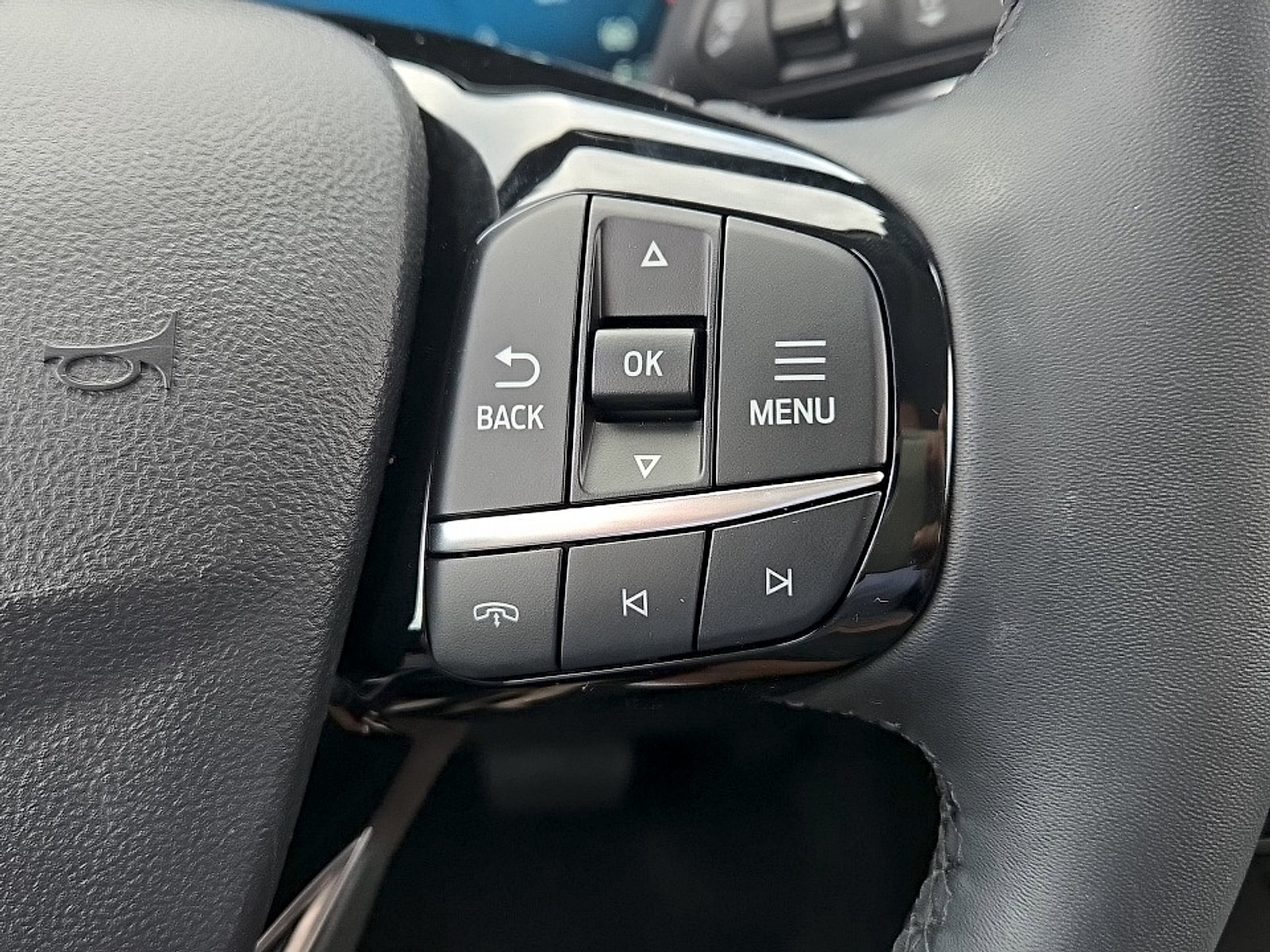 Certified 2023 Ford Escape Platinum w/ Premium Technology Package AWD/4WD image 14
