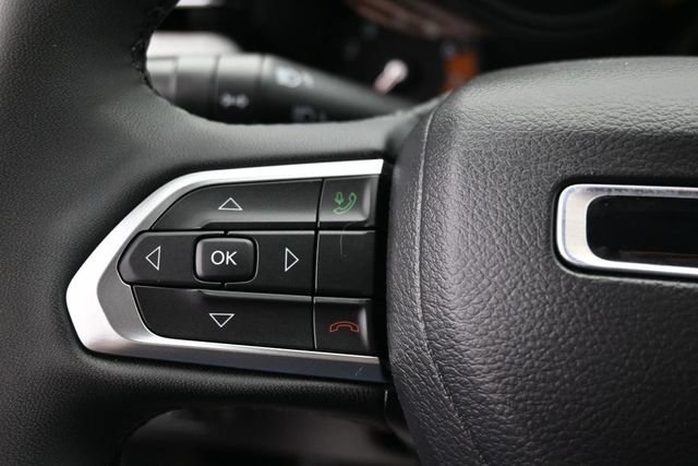 Used 2023 Jeep Compass Latitude AWD/4WD image 16
