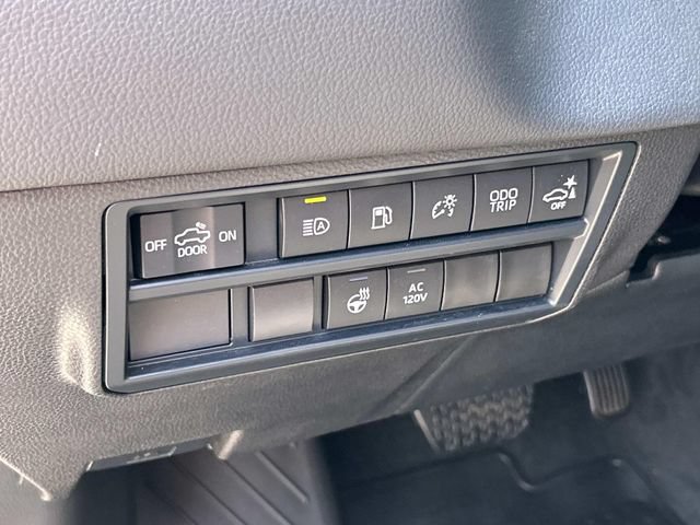 Used 2024 Toyota Tundra Limited AWD/4WD image 32