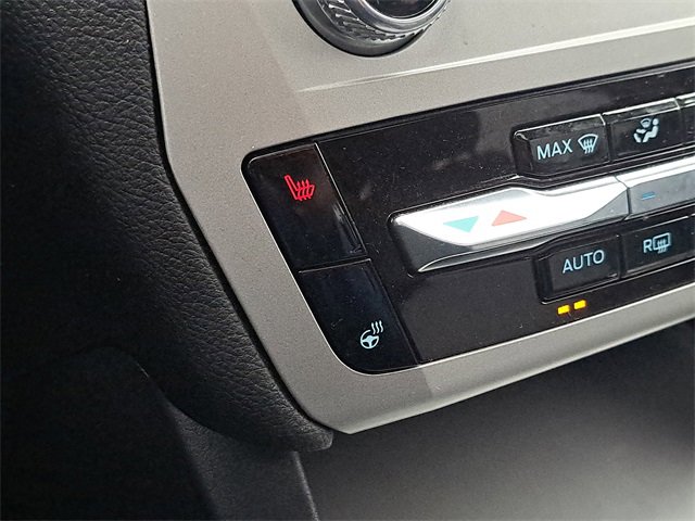 Certified 2022 Ford Explorer XLT w/ Equipment Group 202A image 15