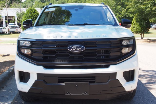 Certified 2025 Ford Expedition Active AWD/4WD image 2